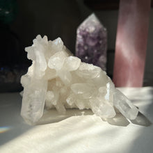 Load image into Gallery viewer, CLEAR QUARTZ CLUSTER