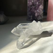 Load image into Gallery viewer, CLEAR QUARTZ CLUSTER