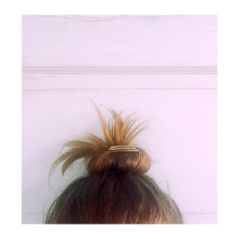 Load image into Gallery viewer, TEMPLE HAIRPIN