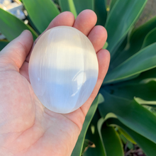 Load image into Gallery viewer, SELENITE PALM STONE
